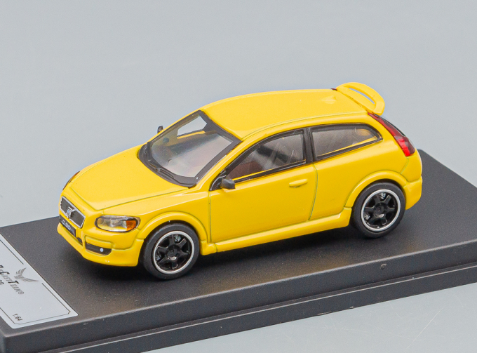 VOLVO C30 (2006), yellow