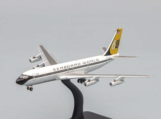 Boeing 707-300, silver / white