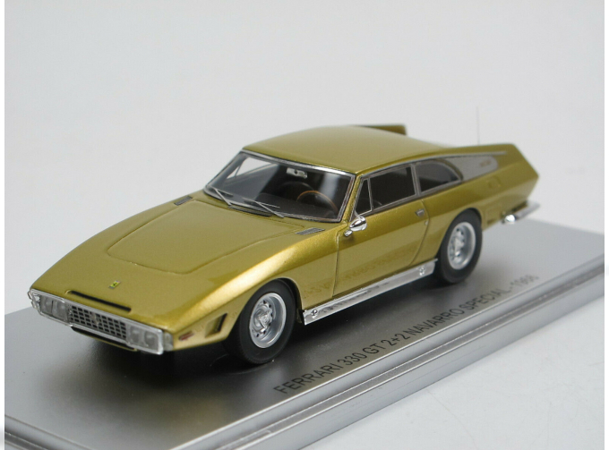 FERRARI 330GT 2+2 Navarro Special 1966, gold metallic