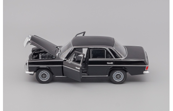 MERCEDES-BENZ 220 W115, black