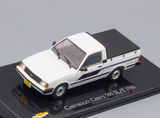 CHEVROLET Chevy 500 SI/E 1988, white / black