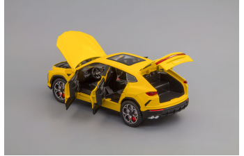 LAMBORGHINI Urus, жёлтый