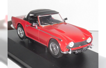 TRIUMPH Tr5 Cabriolet Closed (1967), Red Black