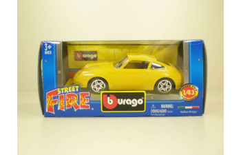 PORSCHE 911 Carrera, Street Fire 1:43, желтый