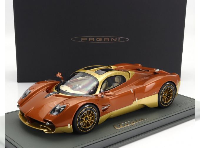 PAGANI Utopia (2022) - Con Vetrina - With Showcase, Bronze Met Gold