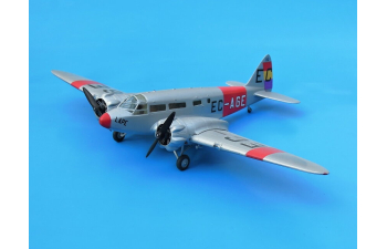 Сборная модель Airspeed Envoy