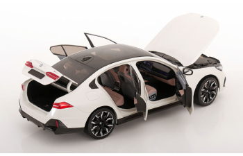 BMW i5 (2023), white metallic