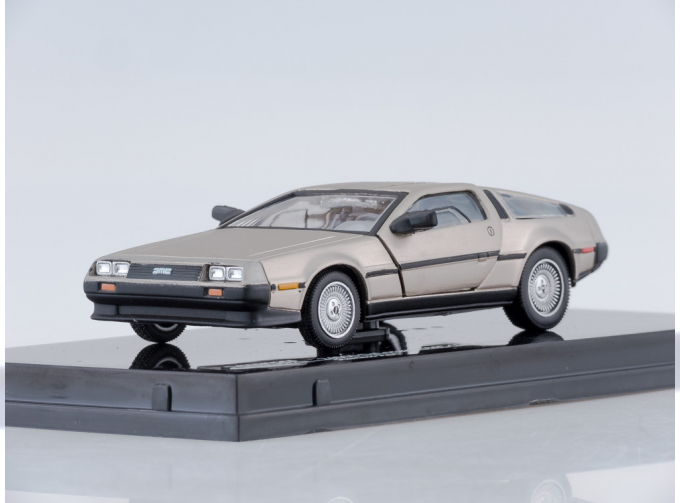 DeLOREAN DMC-12 Coupe, grey