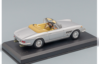 FERRARI 330 GTS, Ferrari Collection 40, silver