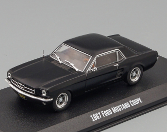 FORD Mustang Coupe 1967 Matte Black (машина Адониса Крида из к/ф "Крид: Наследие Рокки")