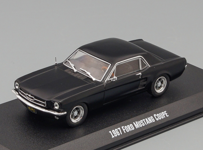 FORD Mustang Coupe 1967 Matte Black (машина Адониса Крида из к/ф "Крид: Наследие Рокки")