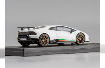 Lamborghini Huracan Performante (white)