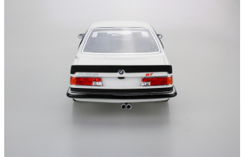 BMW Alpina B7 (white)