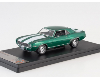 CHEVROLET Camaro RS (1969), metallic green / white