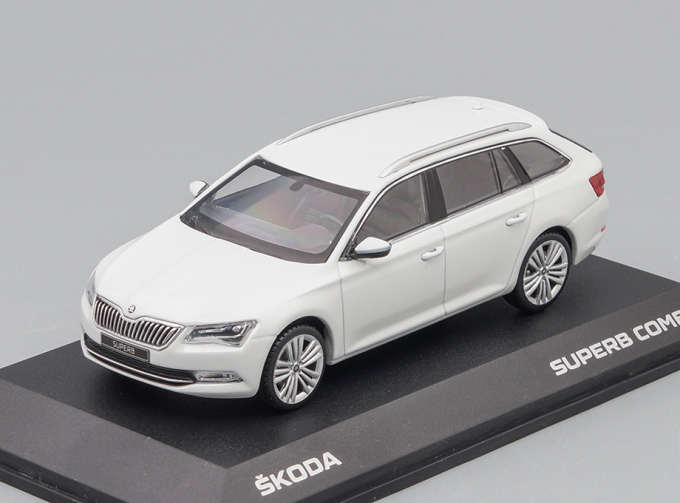 SKODA Superb 3 Combi bílá