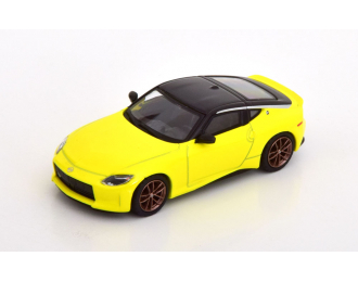 NISSAN Z Proto Spec, yellow metallic black