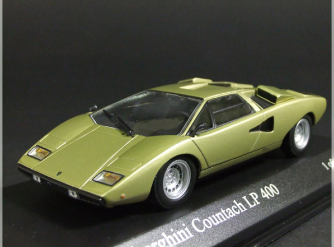 LAMBORGHINI Countach LP 400, gold