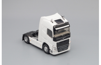 VOLVO FH4 Globetrotter 2014, white