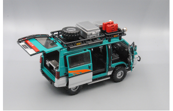 MITSUBISHI Delica, зелёная, 18 см.