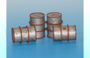 German 200 l Fuel Drums Set #1