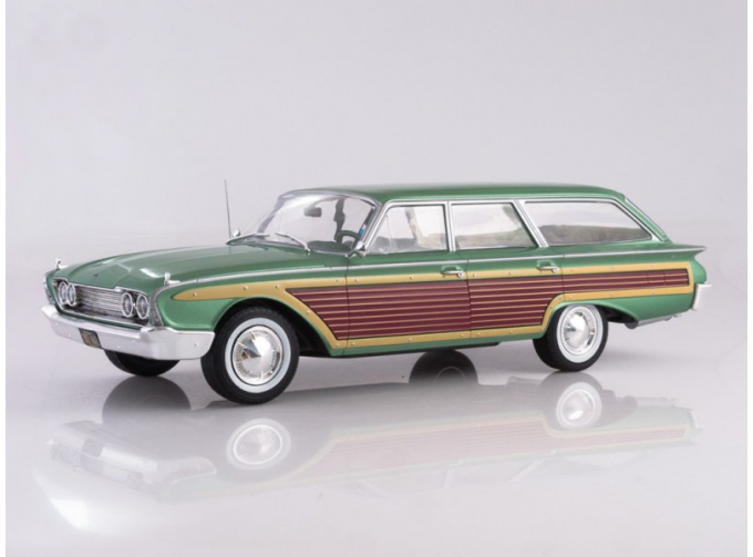 Ford Country Squire 1960 metallic green