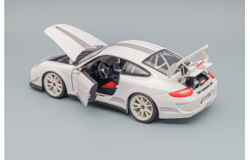 PORSCHE 911 GT3 RS 4.0, white