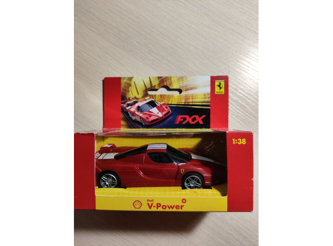 FERRARI FXX, red