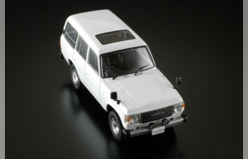 TOYOTA LAND CRUISER (LC60) 4х4 1982 White