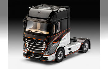 Сборная модель MERCEDES-BENZ ACTROS MP4