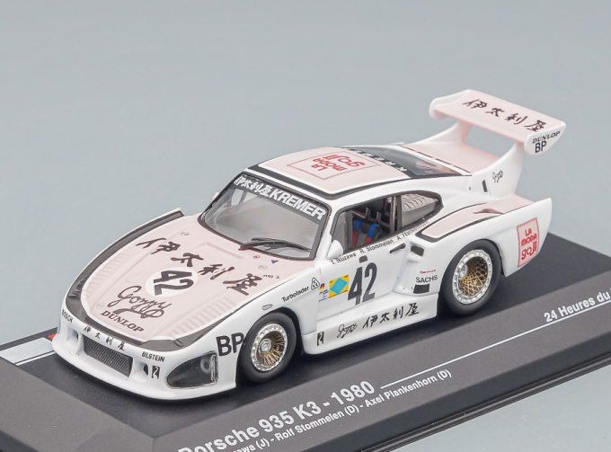 PORSCHE 935 K3 1980, pink / white