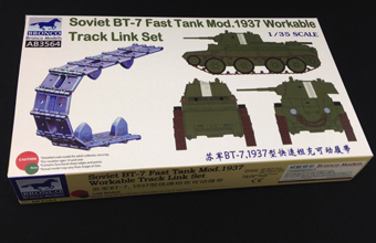  Сборная модель Soviet BT-7 Fast Tank Mod 1937 Workable Track Set