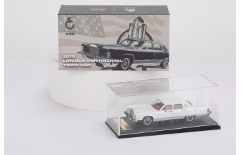 LINCOLN Continental Town Car (1979), white