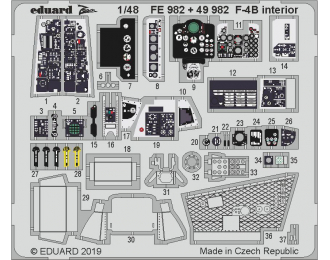 F-4B интерьер