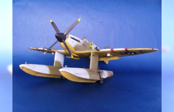 Сборная модель Британский истребитель Supermarine Spitfire MK.Vb (поплавковая версия)