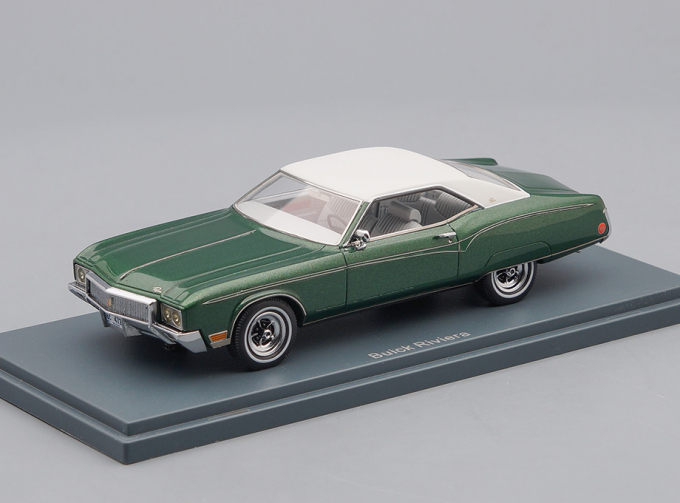 BUICK Riviera (1970), green metallic / grey