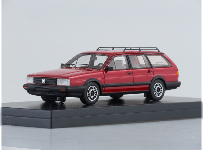 VOLKSWAGEN Passat Variant GT Syncro (1985), red