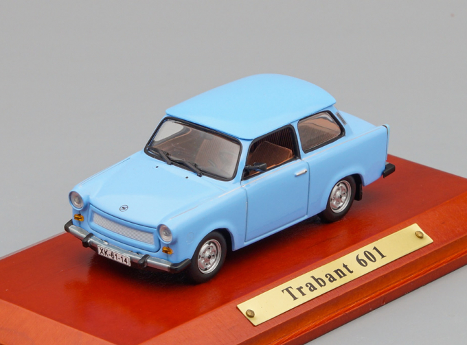 TRABANT 601, blue