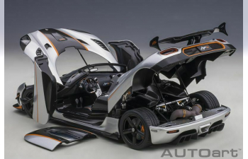 Koenigsegg Agera RS (silver / orange accents)