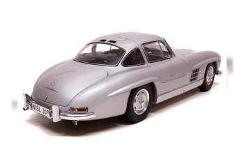 MERCEDES-BENZ 300SL Gullwing (1954), silver