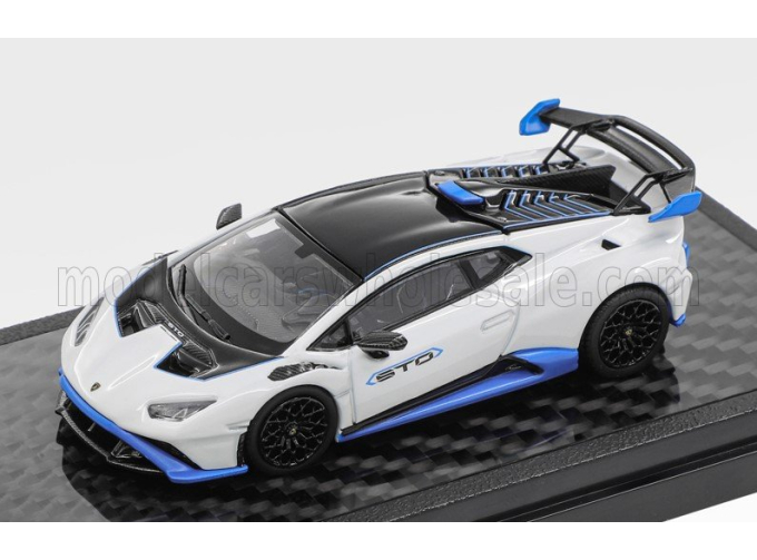 LAMBORGHINI Huracan STO LP610-4 (2023), white/blue