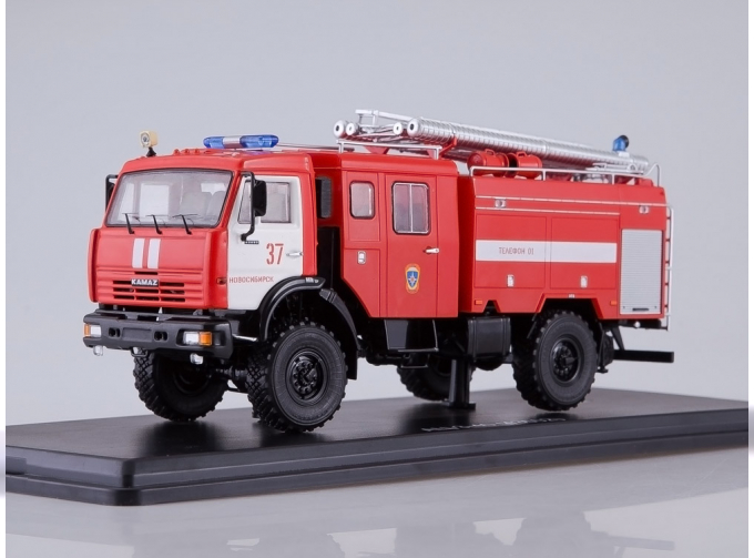 АЦ-3-40 (Камский грузовик 43502), красный