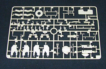 Сборная модель Зенитное орудие OQF 40mm Bofors Anti-aircraft Gun Mk.I/III (British Version)
