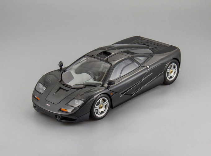 MCLAREN F1 Road Car (1993), black