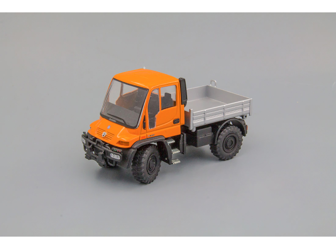 MERCEDES-BENZ Unimog U300, orange/grey