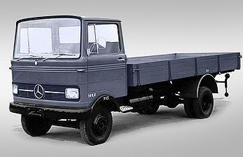 MERCEDES-BENZ LP608 pick-up truck, blue