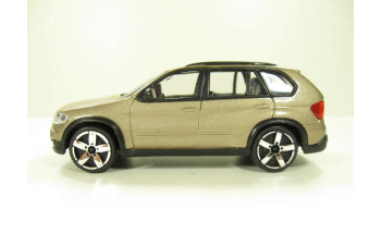 BMW X5 E70, бежевый