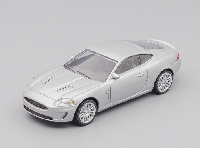 JAGUAR XKR, silver