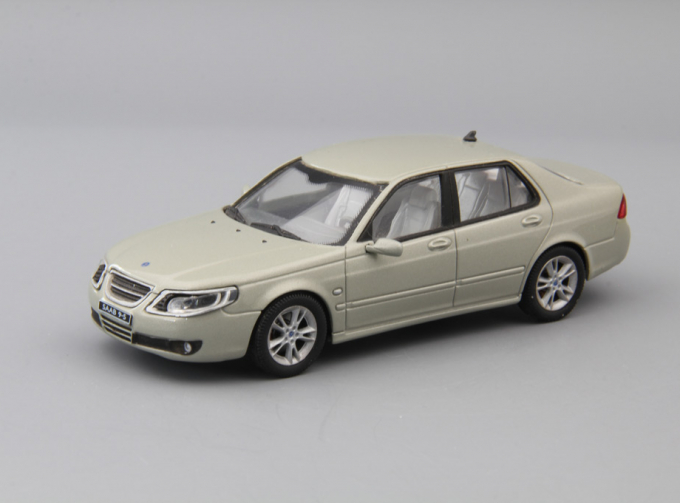 SAAB 9-5 Aero, light grey metallic