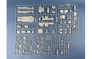 Сборная модель бронеавтомобиль "Гарфорд-Путилов", латвийского, польского, украинского, советского производства
