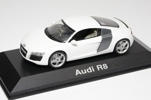 AUDI R8 Coupe ibis, white
